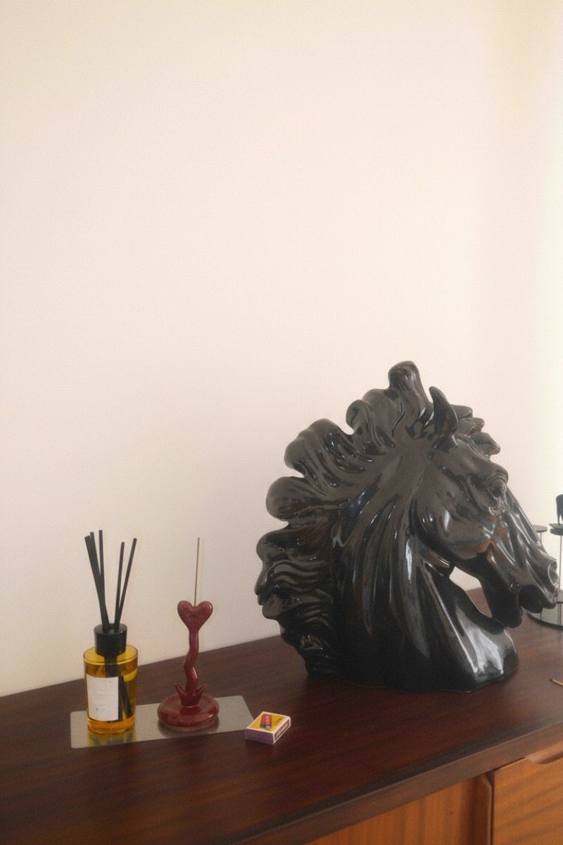 Burning Heart Incense Holder Bordeaux