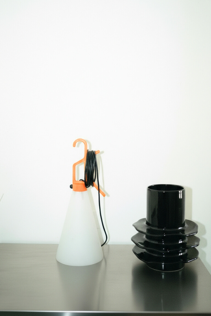 Rafflesia Vase Black