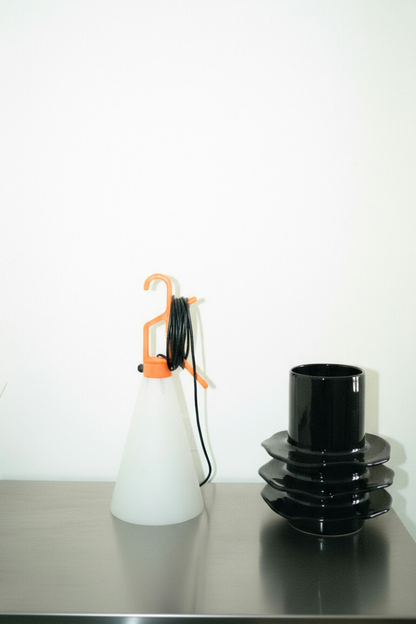 Rafflesia Vase Black